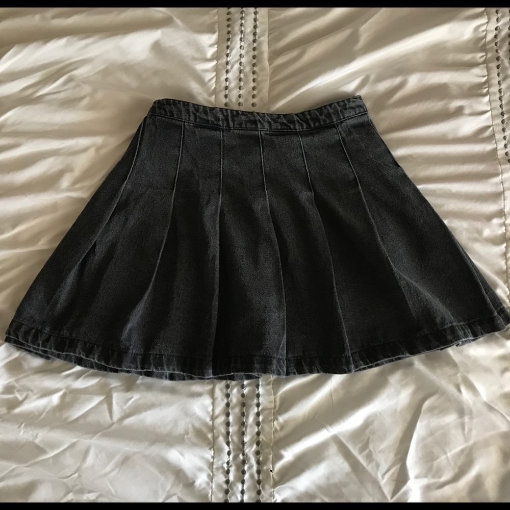 F21 Black Pleated Jean Skirt